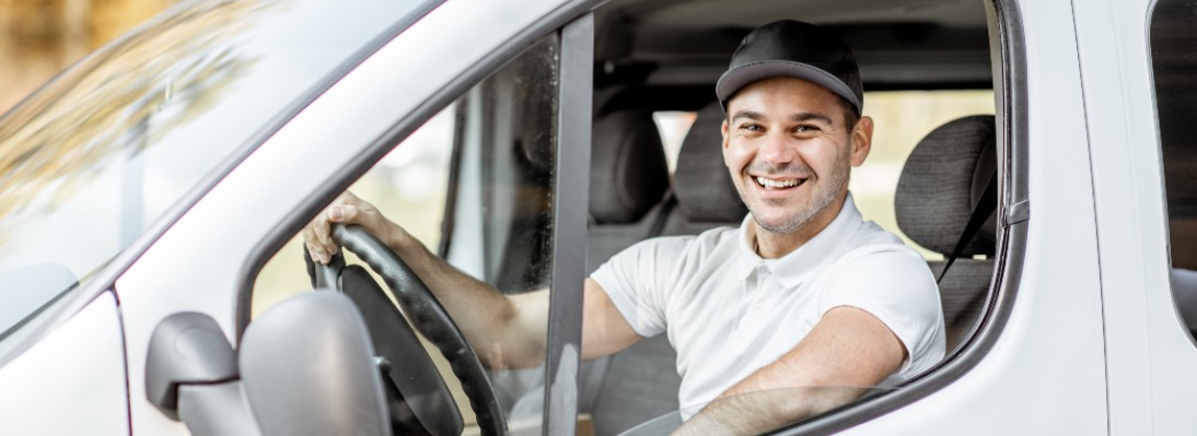 Un chauffeur au volant