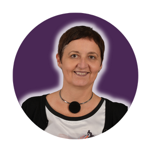 Nelly assistante aux agences